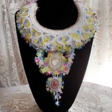 Envolée Fleurie necklace, lucite flowers, pearls and seed beads embroidered in Haute-Couture style